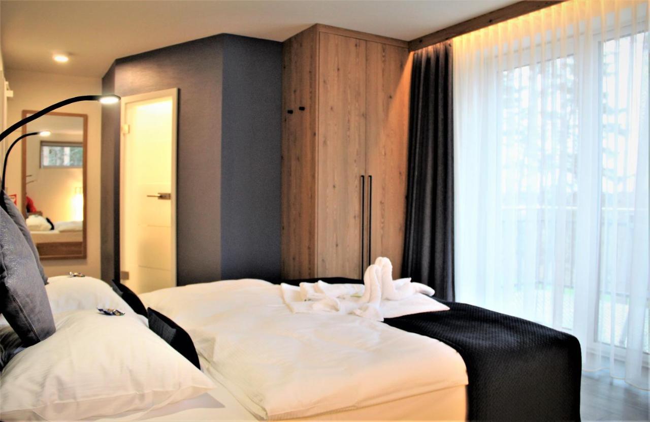 Art & Galerie Hotel Lenz Plauer See Fuenfseen Экстерьер фото