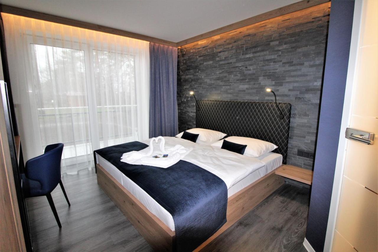 Art & Galerie Hotel Lenz Plauer See Fuenfseen Экстерьер фото