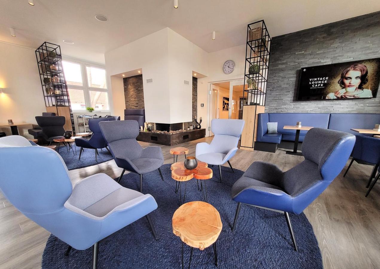 Art & Galerie Hotel Lenz Plauer See Fuenfseen Экстерьер фото