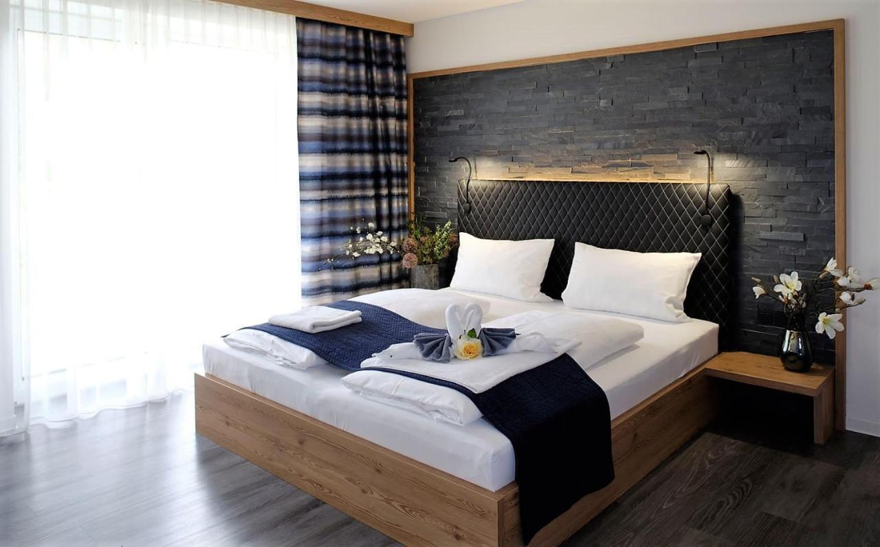 Art & Galerie Hotel Lenz Plauer See Fuenfseen Экстерьер фото