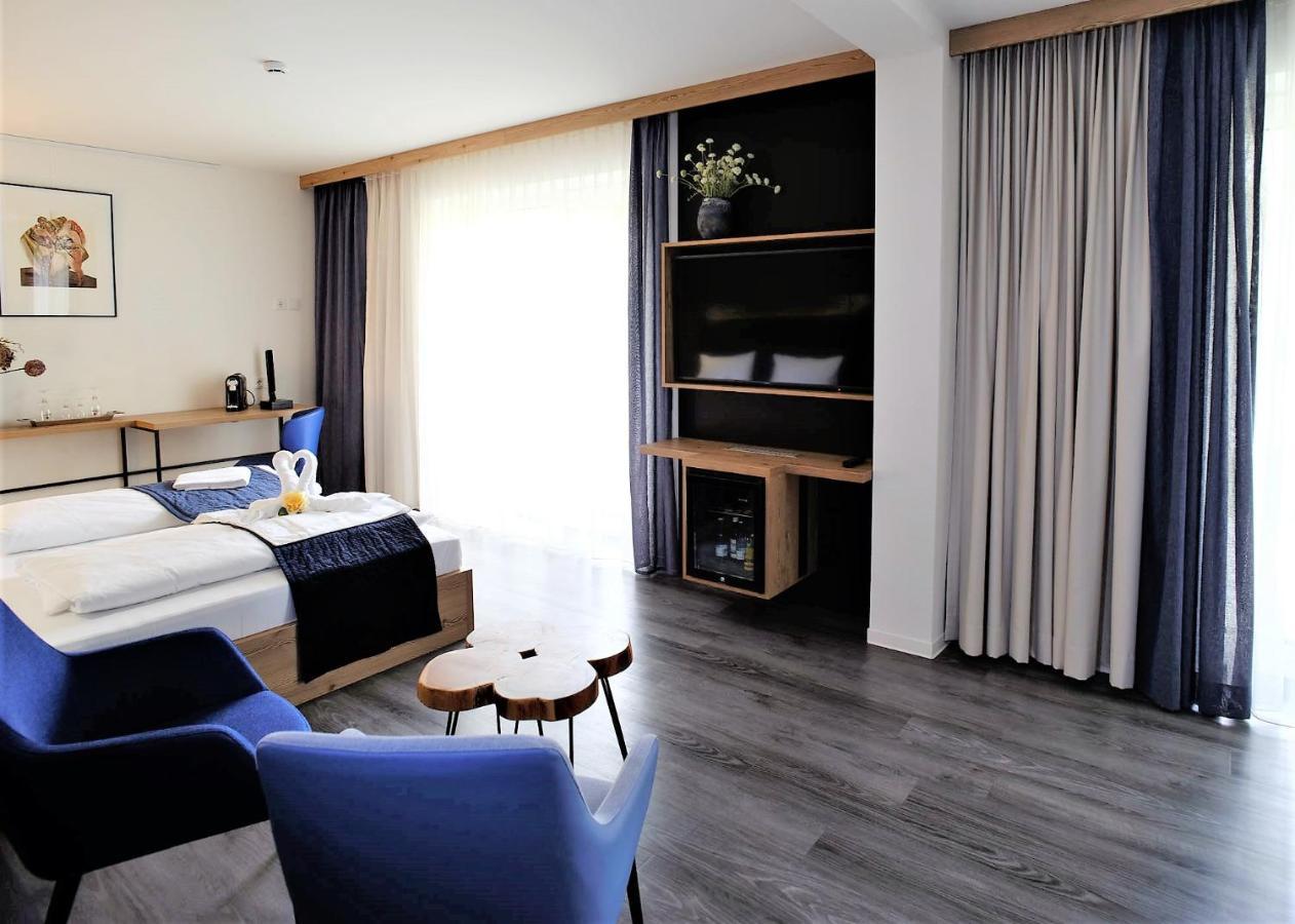Art & Galerie Hotel Lenz Plauer See Fuenfseen Экстерьер фото