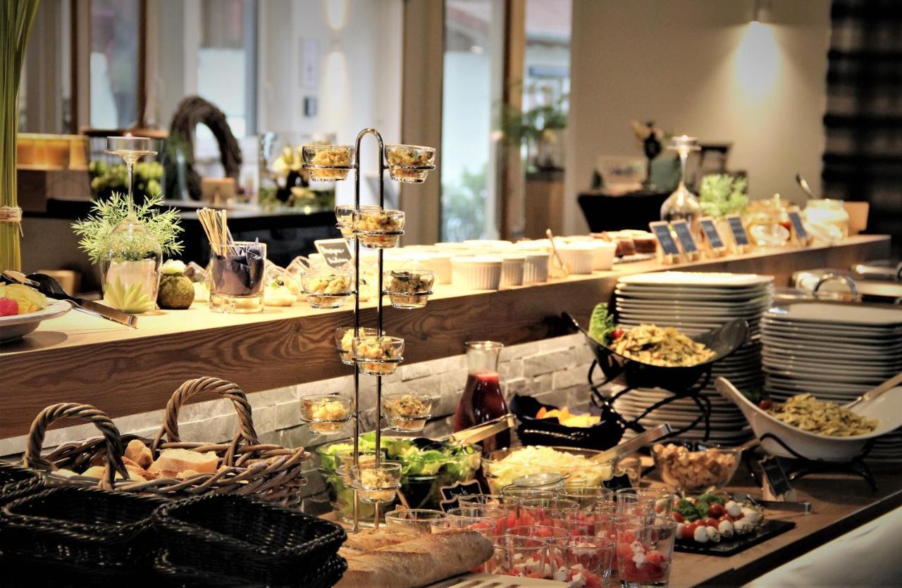 Art & Galerie Hotel Lenz Plauer See Fuenfseen Экстерьер фото